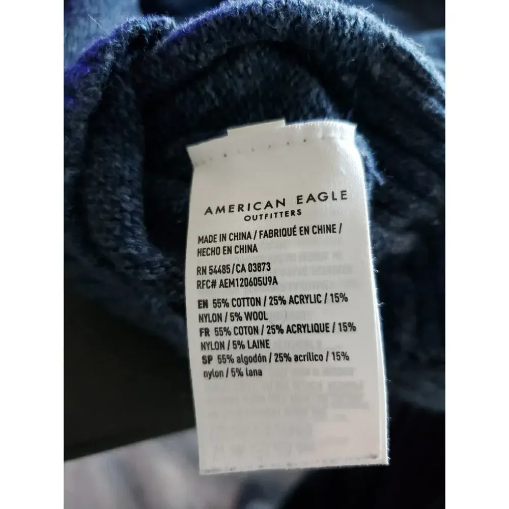 Mens American Eagle Sweater large Artic